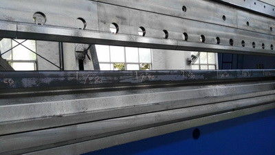 Phanh uốn kim loại tấm thủy lực CNC có động cơ điện 10 mm / s cho cực nhẹ