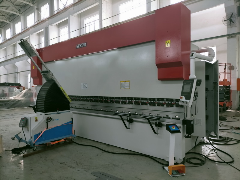 Blog công ty mới nhất về Bảng Chọn Máy Chấn Thủy Lực CNC (Hướng Dẫn So Sánh Model)