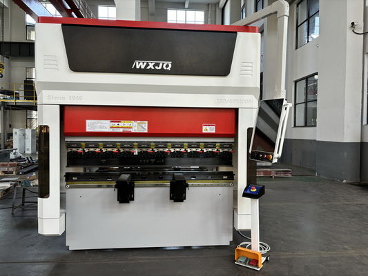 Máy chấn CNC Servo Loại 60T mới, bàn làm việc dài 2m, uốn thép không gỉ 2.5mm