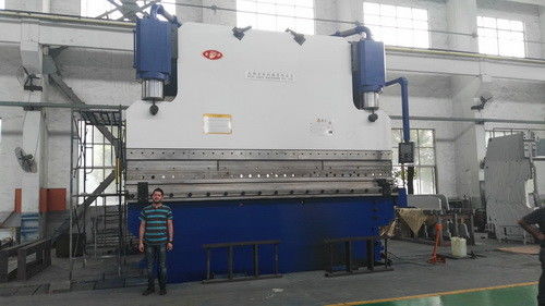 Mua Phanh uốn kim loại tấm thủy lực CNC có động cơ điện 10 mm / s cho cực nhẹ online manufacture