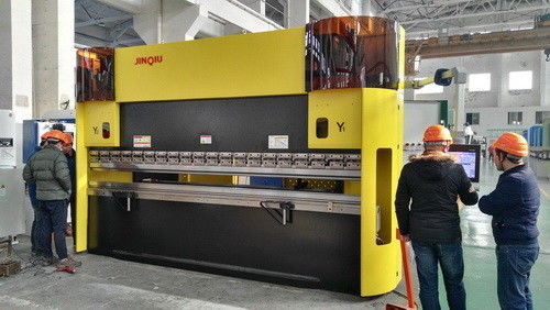 Mua Máy bẻ đôi Máy ép tấm CNC Máy ép phanh Máy bơm Servo Ổ đĩa bơm 4000M Chiều dài online manufacture