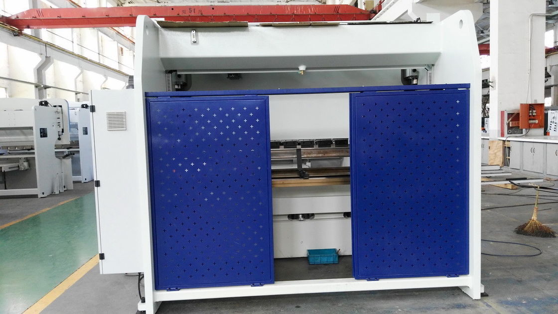 Máy phanh kim loại màu xanh công nghiệp với tần số 50HZ
