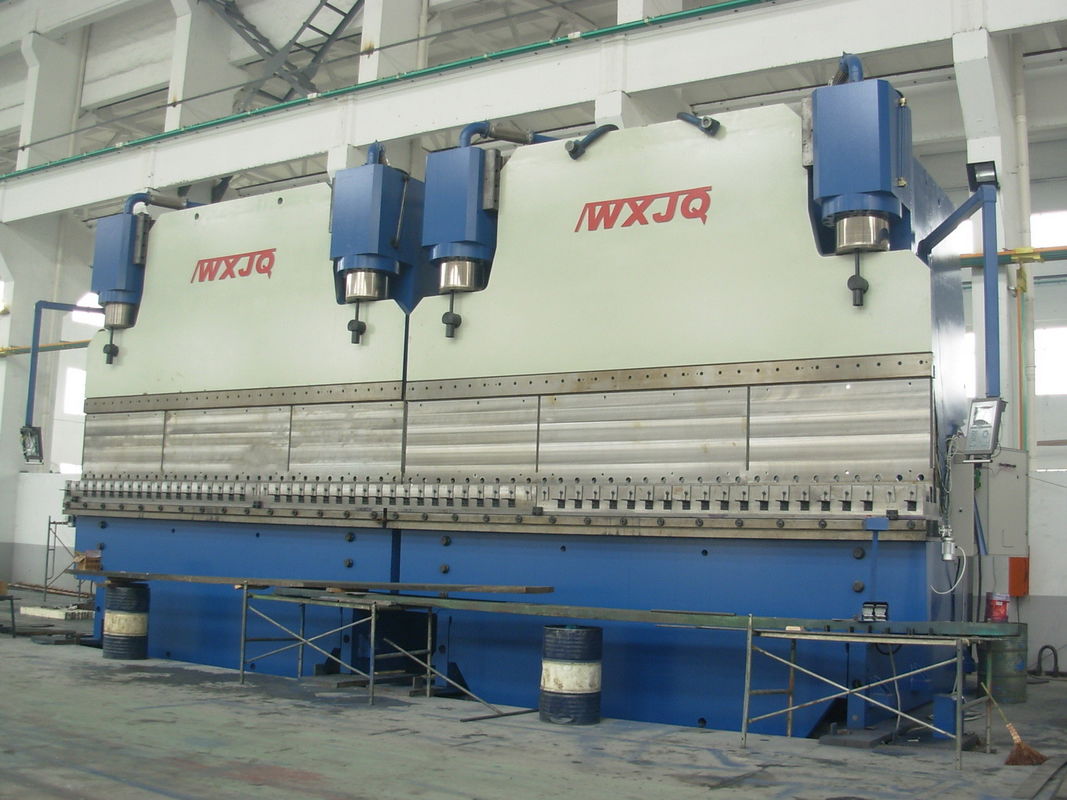 Lớp kim loại thủy lực CNC Tandem Press Brake 70 M/Min Chiều rộng bàn 200 - 800Mm 12m