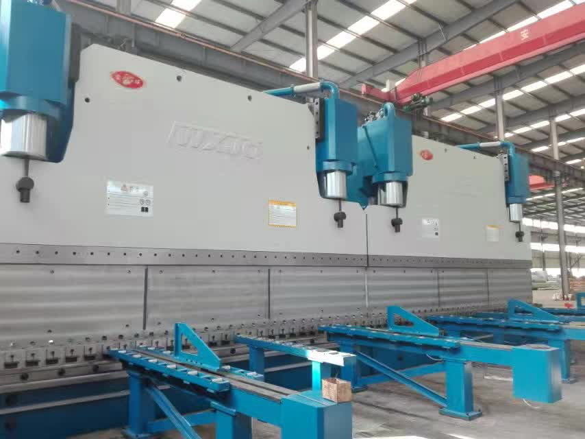 Tự động 1300T CNC Tandem Hydraulic Press Brake 415V / 50Hz Độ dài uốn cong 20 mét