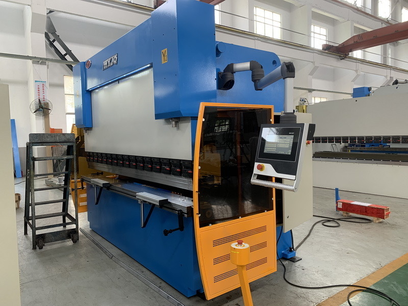 135T cơ khí CNC máy phanh áp lực thủy lực 3200mm độ dài uốn cong