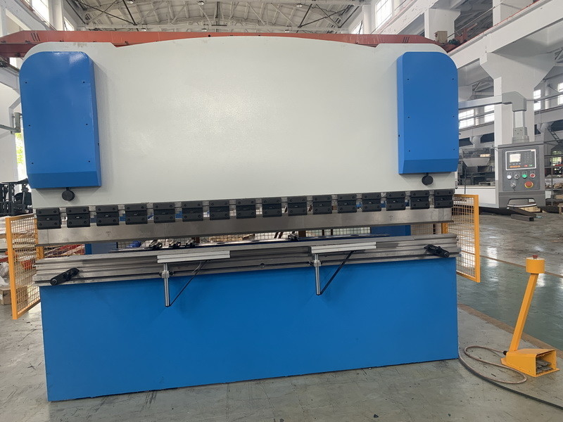 125T WE67Y Máy nén phanh máy ép thủy lực Capacity 130T Máy tạo tấm kim loại