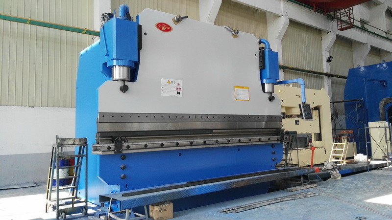 500T Force CNC Hydraulic Press Brake sử dụng trên sản xuất kim loại,Xưởng sản xuất ô tô