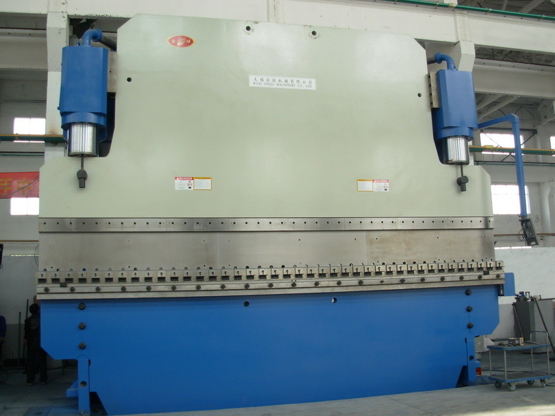 1200T CNC máy nén phanh máy ép thủy lực 14mm Độ dày cho sử dụng công nghiệp