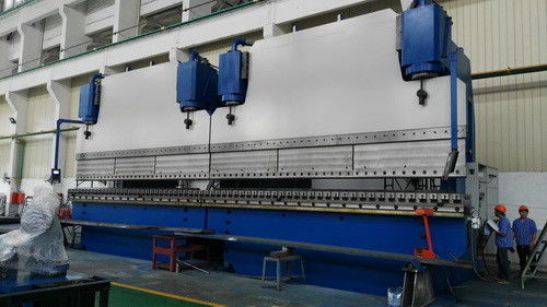 Tốc độ cao 1500Tons CNC Tandem Press Brake Machine 400mm Stroke 300mm Độ cao mở