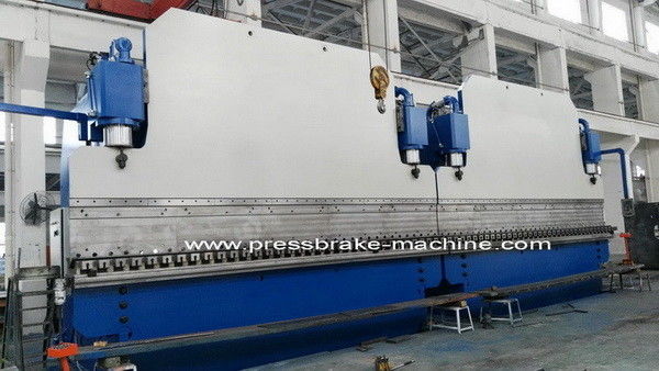 Tốc độ cao 1500Tons CNC Tandem Press Brake Machine 400mm Stroke 300mm Độ cao mở