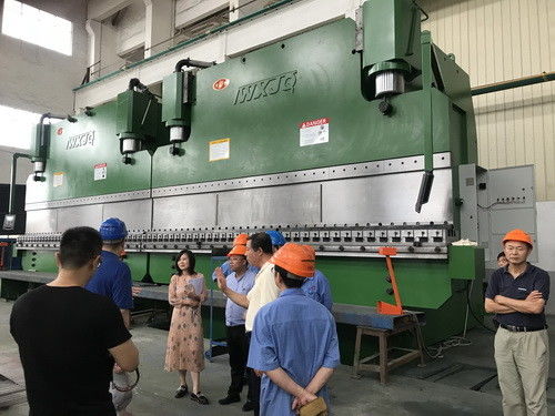 1200Tons LVD CNC Tandem Press Brake Machine 100- 3000 Tons Chiều dài bàn 2 - 12m