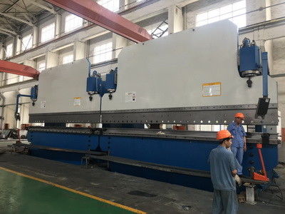 Tự động CNC Tandem Press phanh 3000 tấn Chiều dài bàn 12000mm uốn cong 20mm Bảng