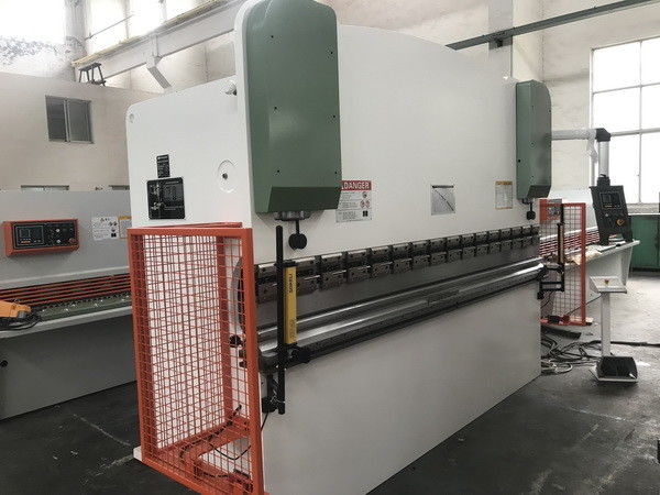 125T Force CNC Hydraulic Press Brake WE67K125/3200 Đối với chế tạo kim loại