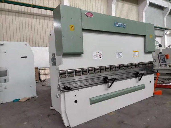 125T Force CNC Hydraulic Press Brake WE67K125/3200 Đối với chế tạo kim loại