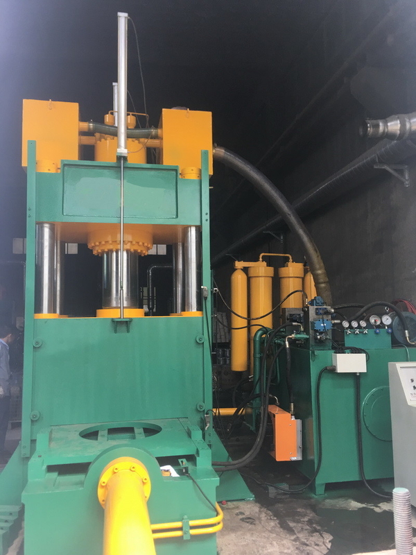 KJY200T Máy ép cánh quạt động cơ thẳng đứng Lực kẹp khuôn 2000KN