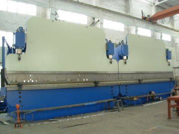 Lớp kim loại thủy lực CNC Tandem Press Brake 70 M/Min Chiều rộng bàn 200 - 800Mm 12m