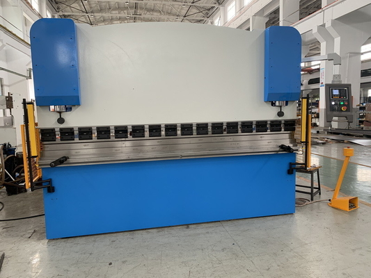 125T WE67Y Máy nén phanh máy ép thủy lực Capacity 130T Máy tạo tấm kim loại